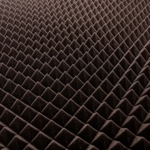 Material amb elevada absorció acústica
