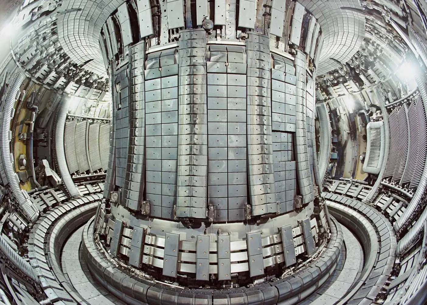 Diferències entre la fissió i la fusió nuclear: tècnica i ús