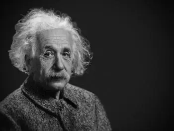 Biografia de Albert Einstein; relação com energia nuclear